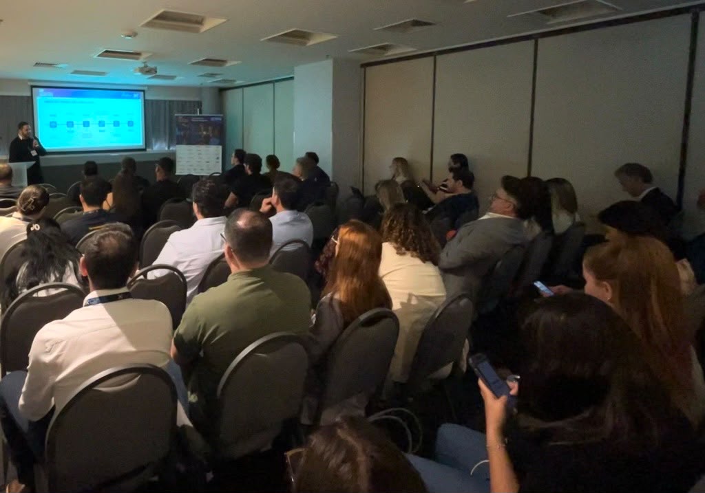 e para essa aqui, vou te mandar o contextoNa palestra **“B3 e Addvisor Group explicam tudo sobre a nova Duplicata Escritural Eletrônica e sua automação no SAP com AddTax”**, participaram